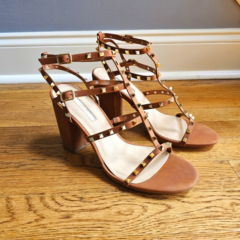 NEW! Liliana Kana-2 Studded Ankle Strap Heels